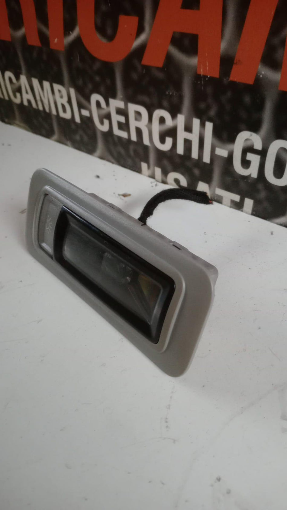 Luce di cortesia anteriore DR 6.0 Serie (22>)