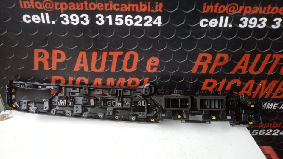 Deflettore vento anteriore DR 6.0 Serie (22>)