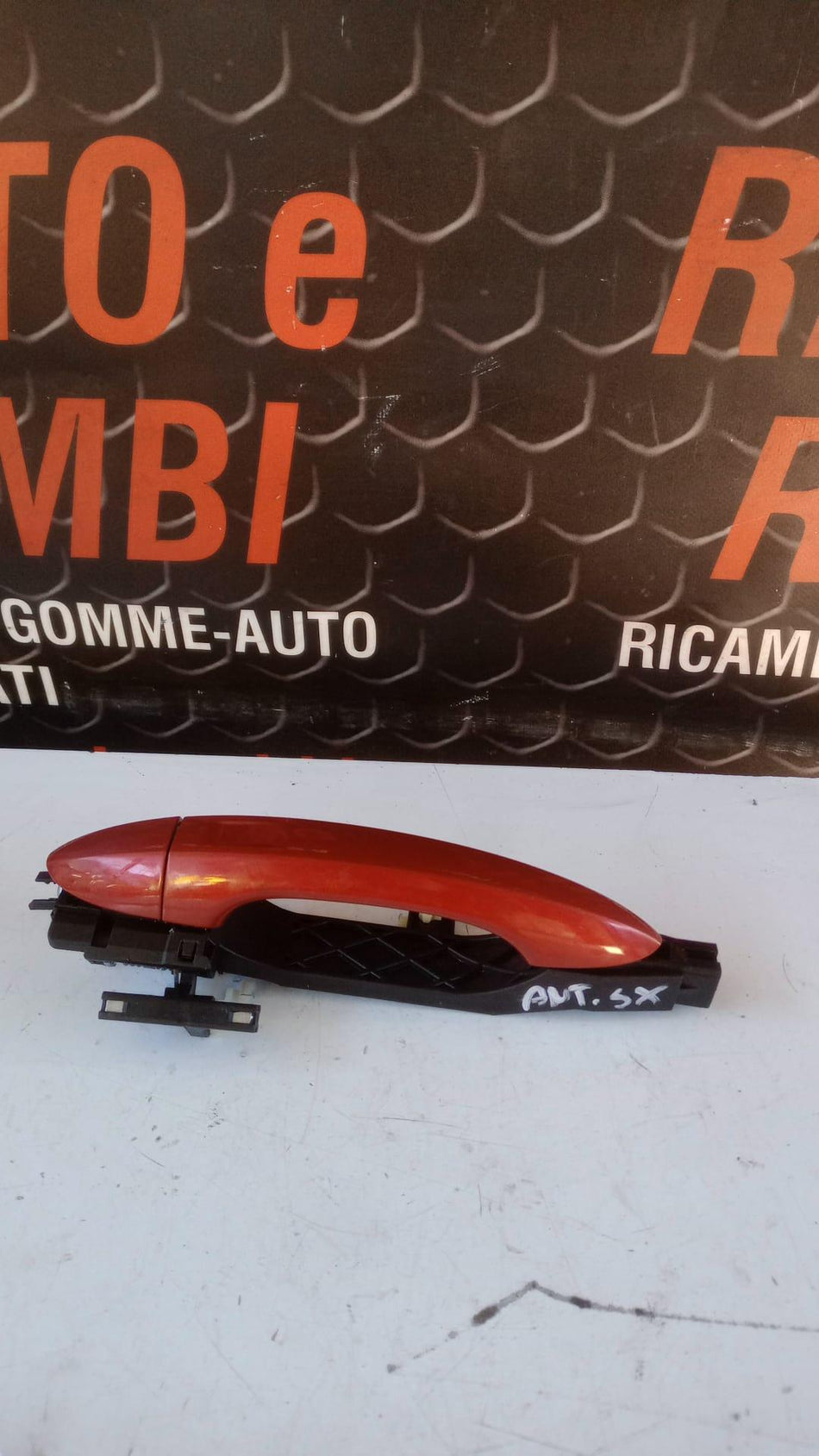 Maniglia esterna Anteriore Sinistra DR 6.0 Serie (22>)