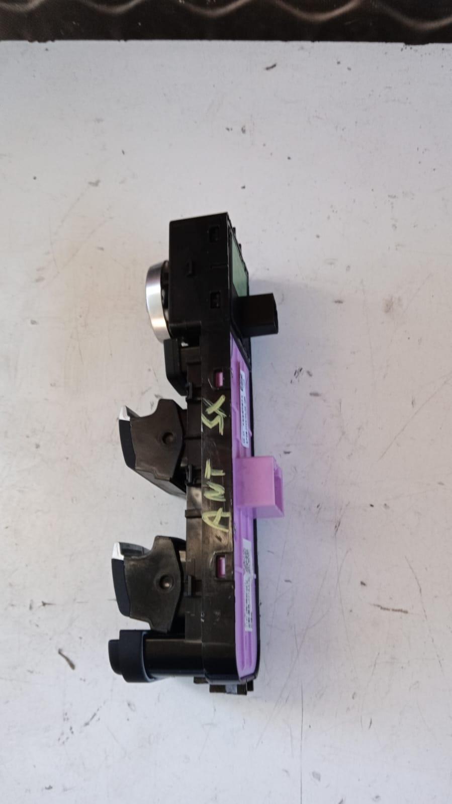 Pulsantiera Anteriore Sinistra DR 6.0 Serie (22>)