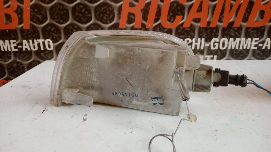 Freccia fanalino ant DX FIAT Punto Berlina 5P