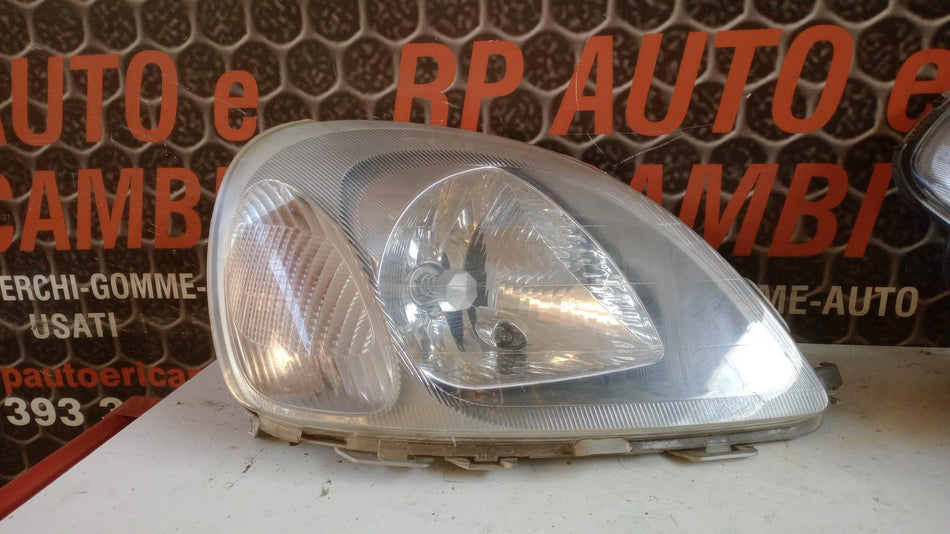 Faro anteriore Destro TOYOTA Yaris Serie (99>03)
