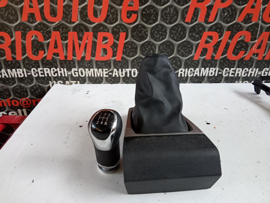 Pomello con cuffia cambio NISSAN Micra Serie