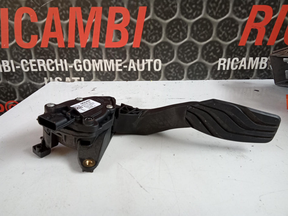 Pedale acceleratore NISSAN Micra Serie (K14) (17>)