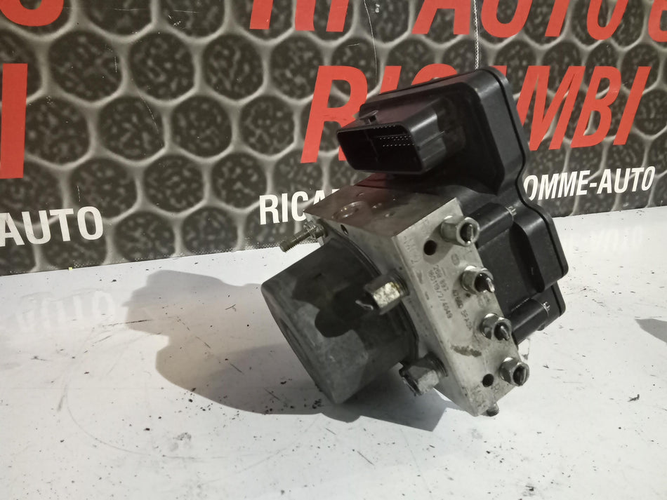 ABS NISSAN Micra Serie (K14) (17>)