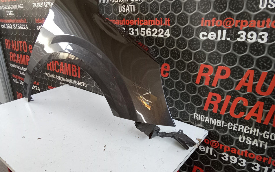 Parafango Anteriore Destro PEUGEOT 208 Serie (19>)