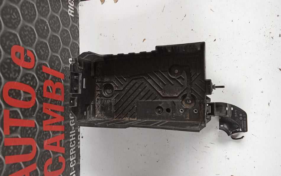 Alloggio Batteria PEUGEOT 208 Serie (19>)