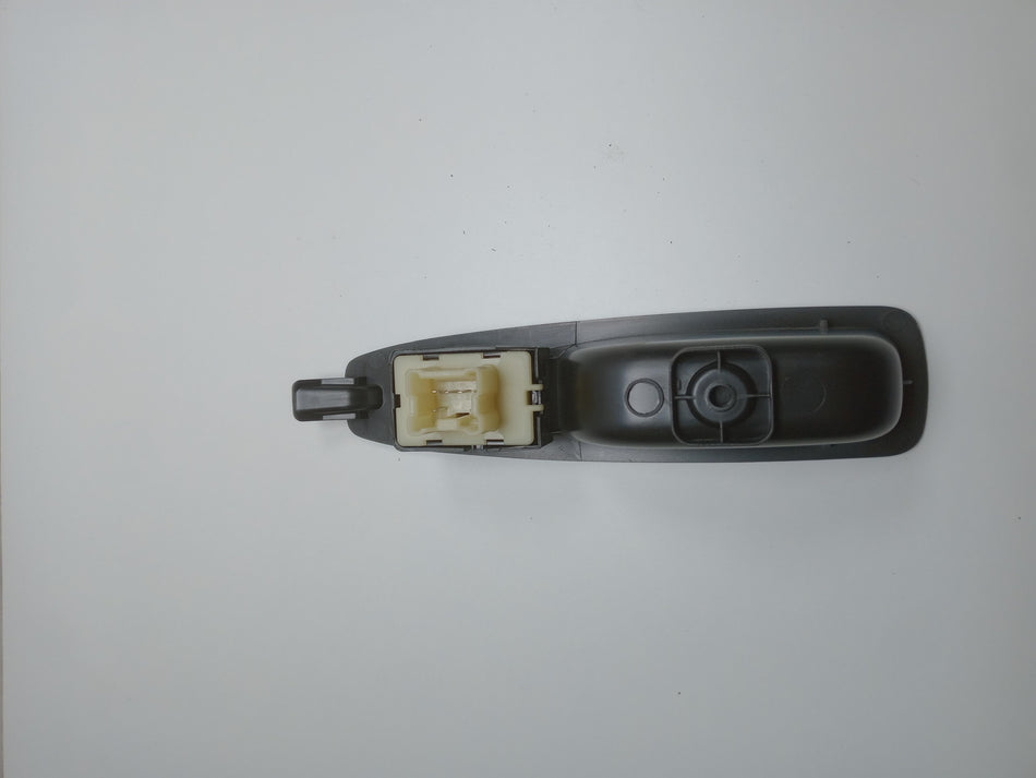 Pulsantiera Posteriore Destra RENAULT Clio Serie IV (12>19)