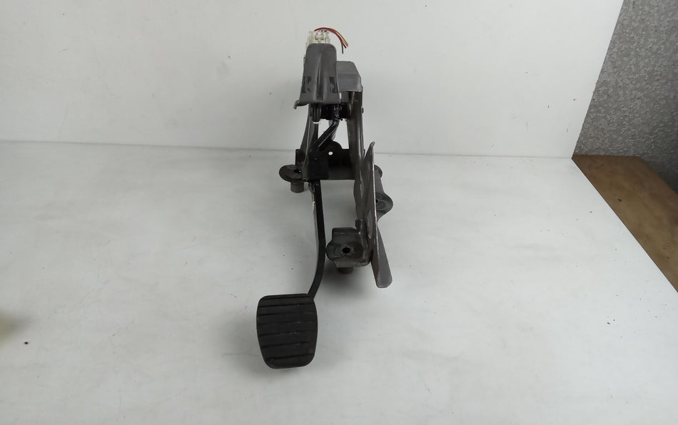 Pedale Freno RENAULT Clio Serie IV (12>19)
