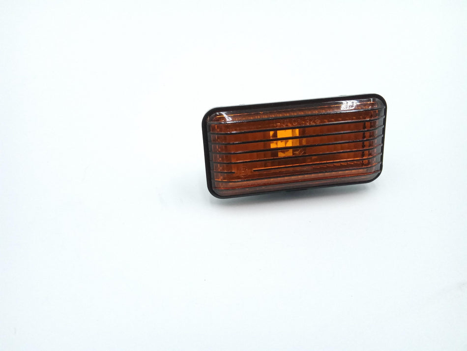 Freccia SX parafango VOLKSWAGEN Passat Berlina 1° Serie