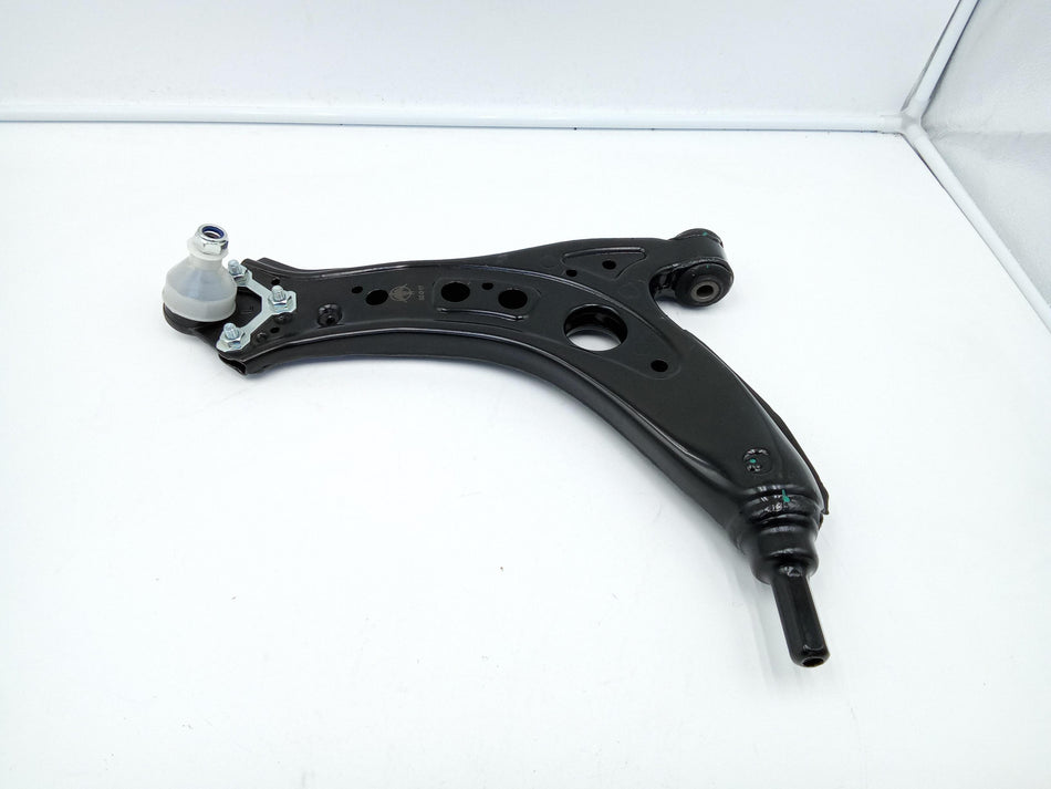 Braccio Oscillante Anteriore Sinistro VOLKSWAGEN Polo 4° Serie