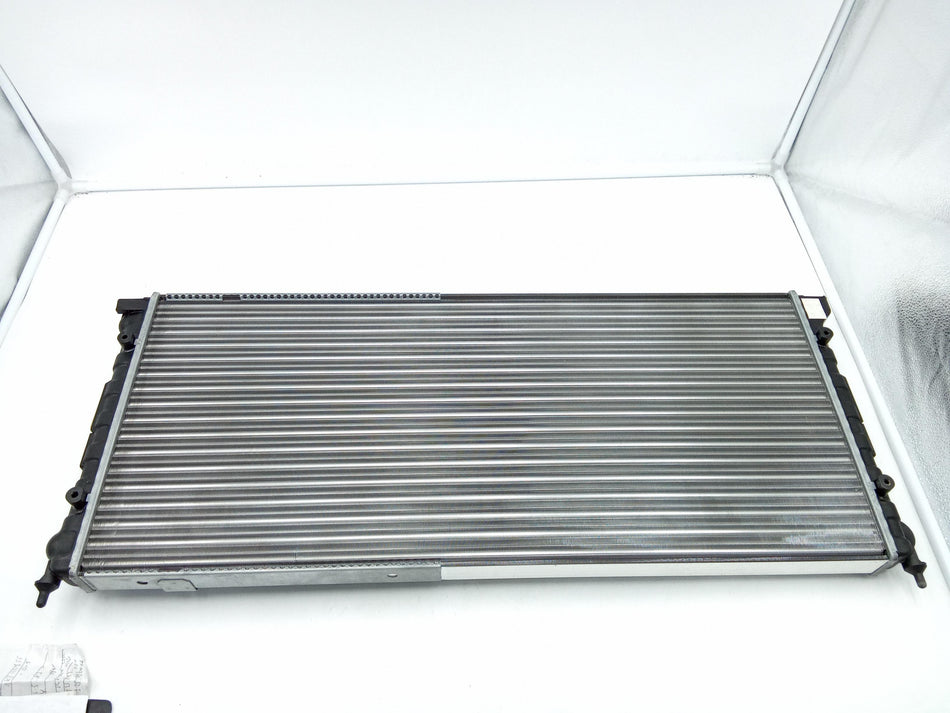 Radiatore acqua VOLKSWAGEN Passat Berlina 3° Serie