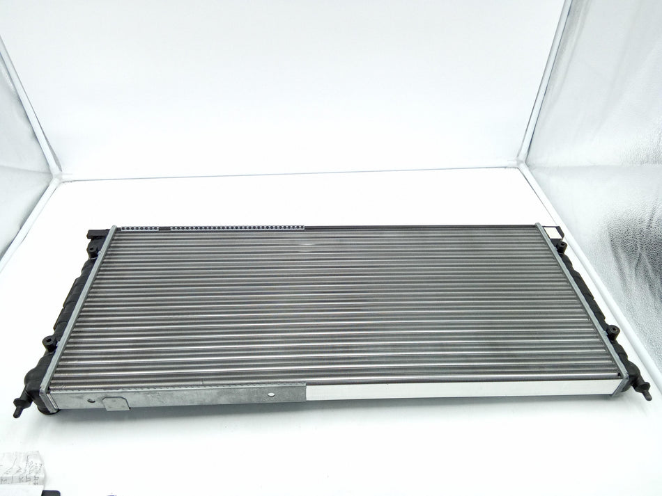 Radiatore acqua VOLKSWAGEN Passat Berlina 3° Serie