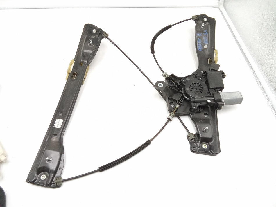 Motorino Alzavetro Anteriore Sinistro OPEL Astra Berlina (K) (15>)