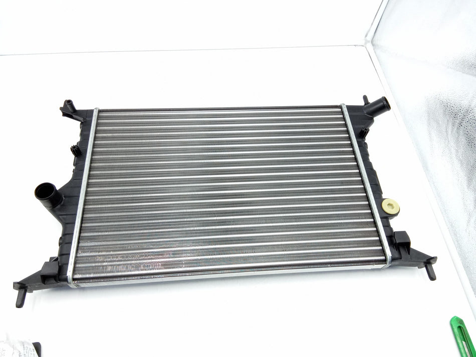 Radiatore acqua OPEL Vectra B Berlina