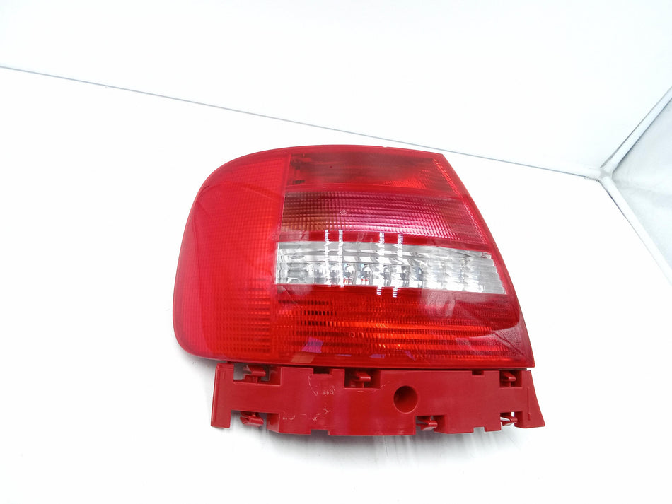 Stop fanale Posteriore Sinistro AUDI A4 Avant (B5) (94>00)