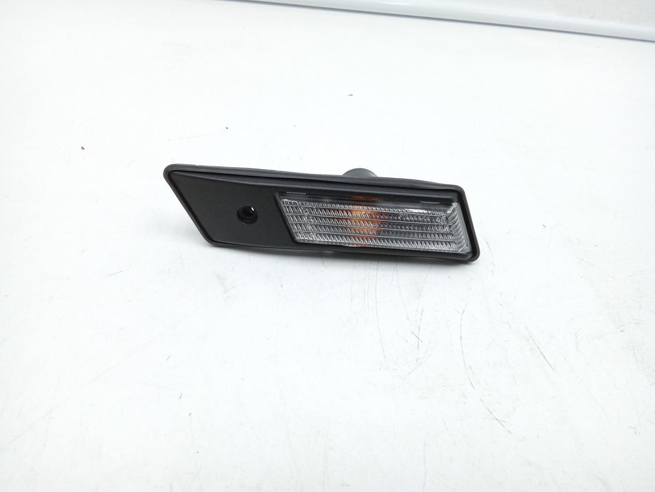 Freccia SX parafango BMW Serie 3 E36 Berlina