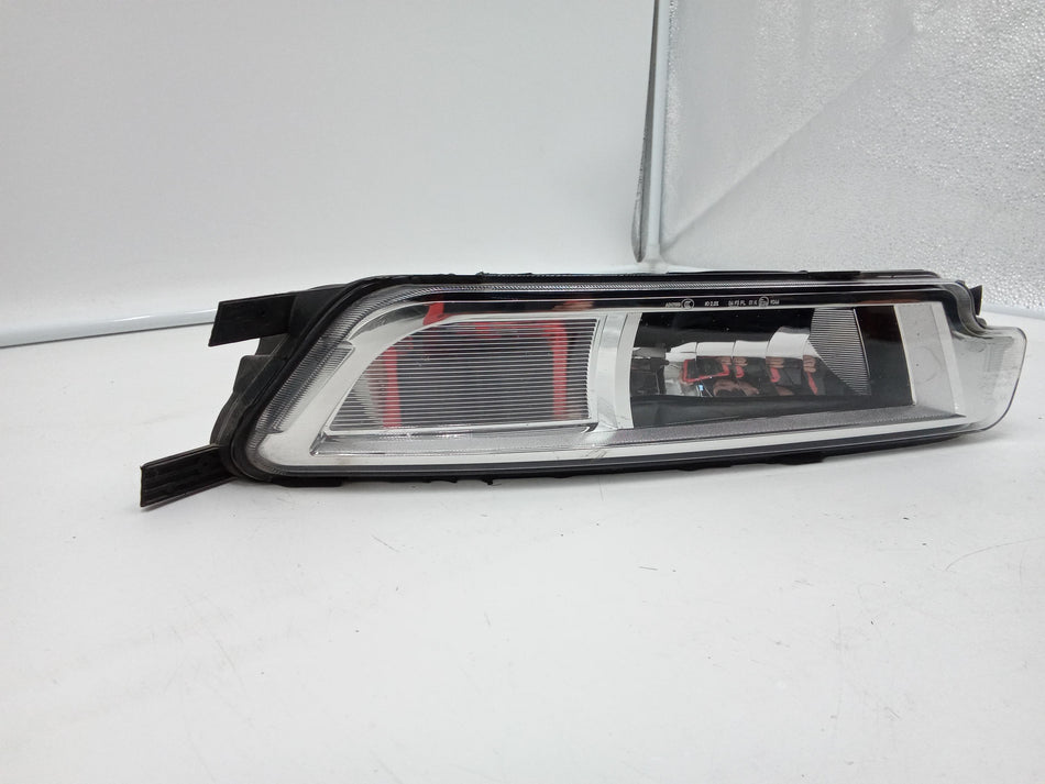 Fendinebbia anteriore DX VOLKSWAGEN Passat Serie B8 (3G2, CB2) (14>)