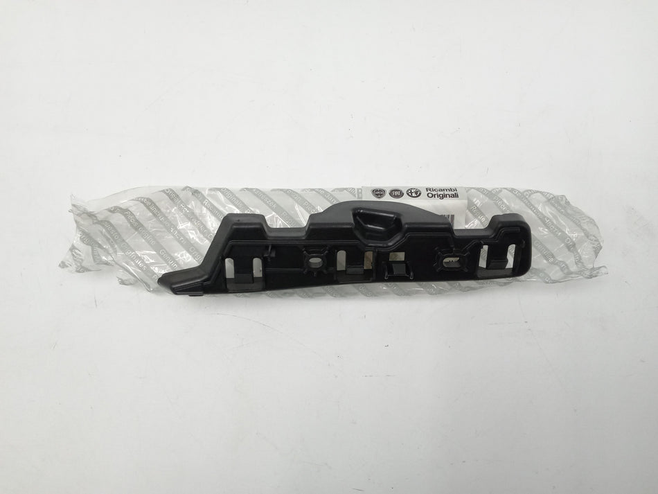 Supporto paraurti anteriore FIAT Grande Punto 1° Serie