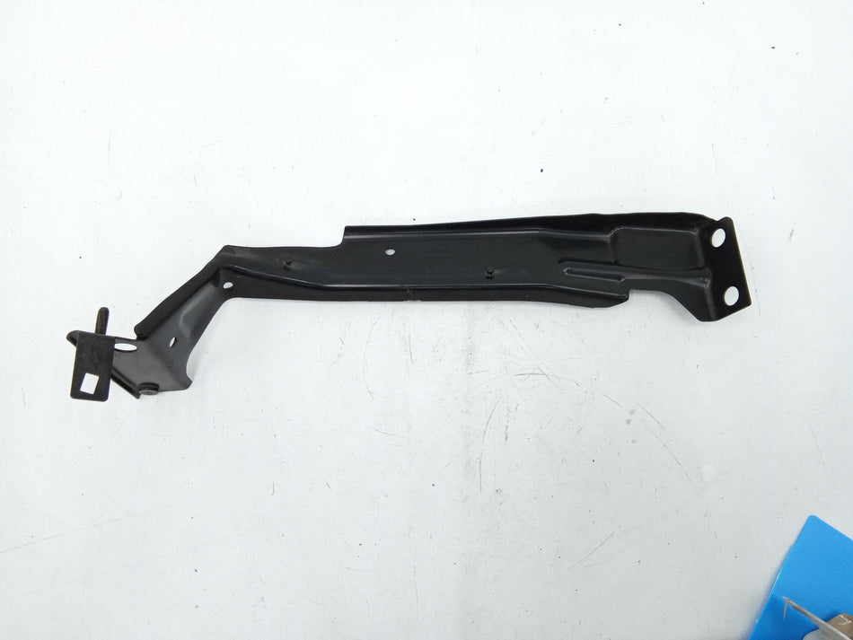 Supporto parafango AUDI A4 Allroad Serie (04>08)