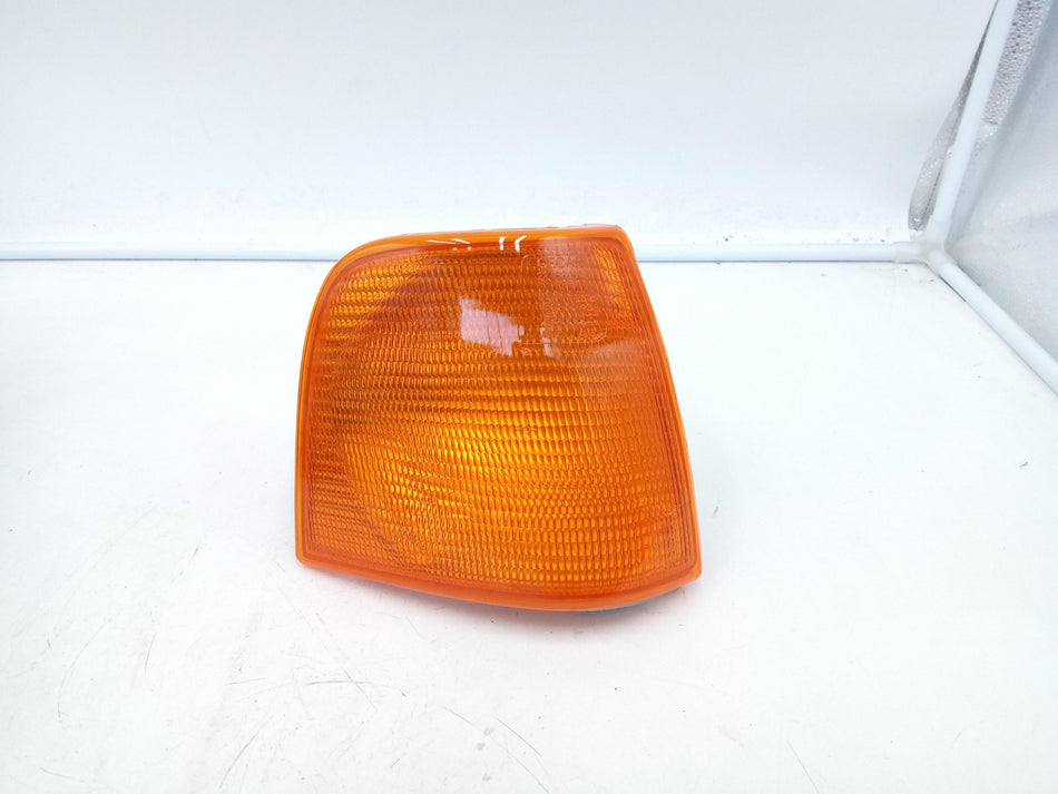 Freccia fanalino ant DX AUDI 100 Avant Serie C3 (445,446) (82>90)