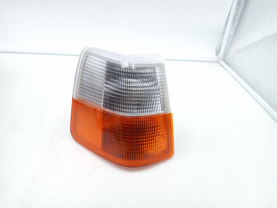 Freccia fanalino ant DX VOLVO 940 Berlina