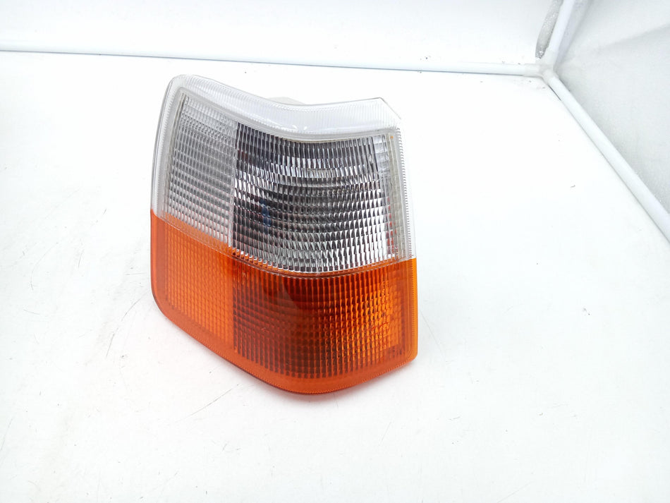 Freccia fanalino ant DX VOLVO 940 Berlina