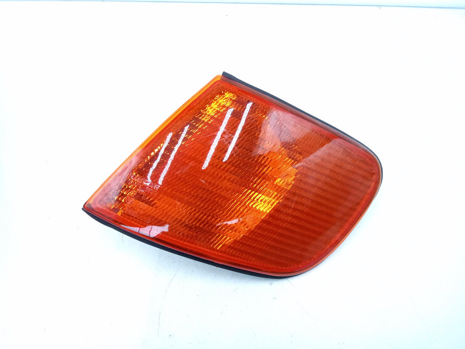 Freccia fanalino ant sx AUDI 100 Berlina 4° Serie