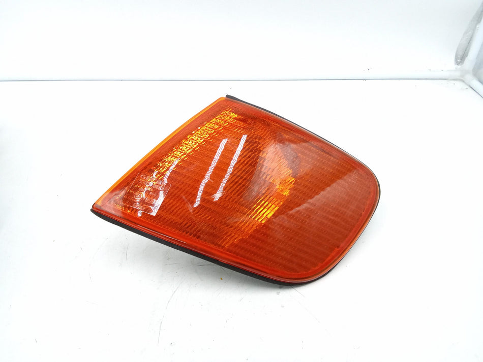 Freccia fanalino ant sx AUDI 100 Berlina 4° Serie