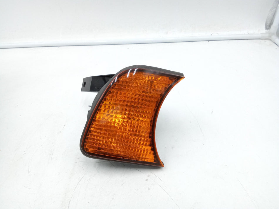 Freccia fanalino ant DX BMW Serie 5 E34 Berlina