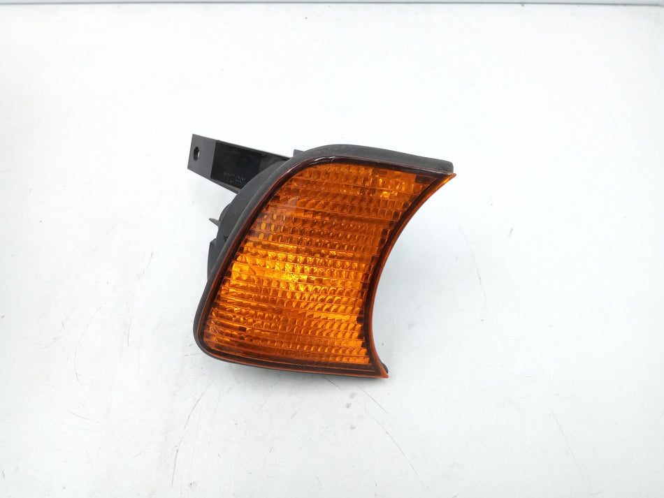 Freccia fanalino ant DX BMW Serie 5 E34 Berlina