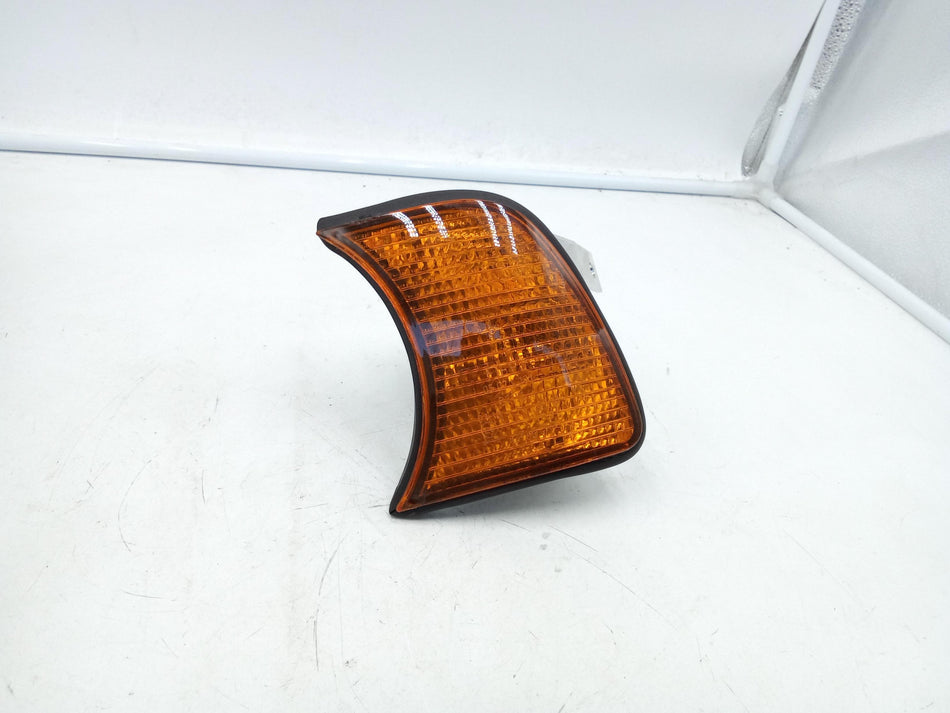 Freccia fanalino ant sx BMW Serie 5 E34 Berlina