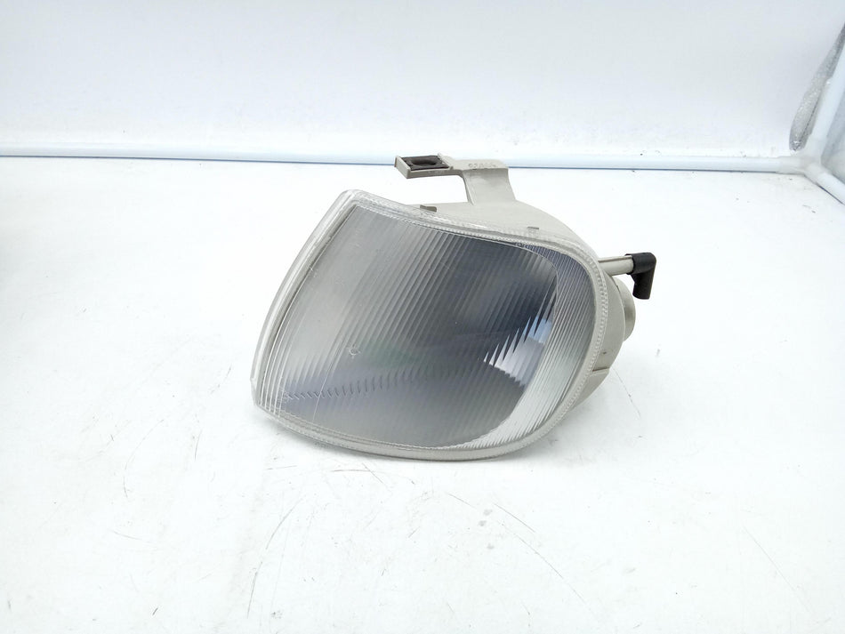 Freccia fanalino ant sx VOLKSWAGEN Polo 3° Serie