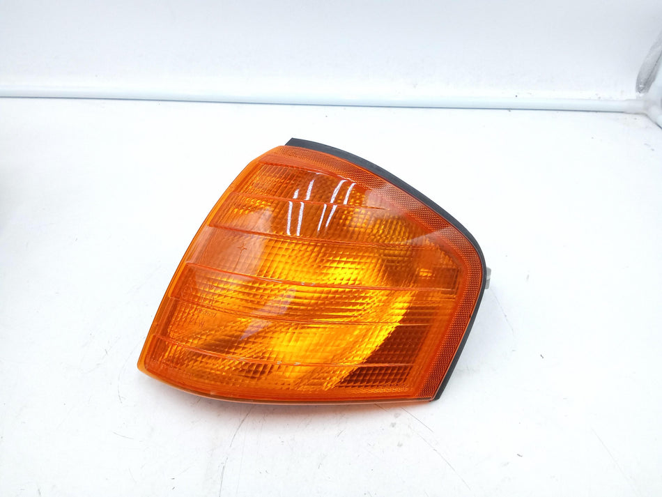 Freccia fanalino ant sx MERCEDES Classe C Berlina W202