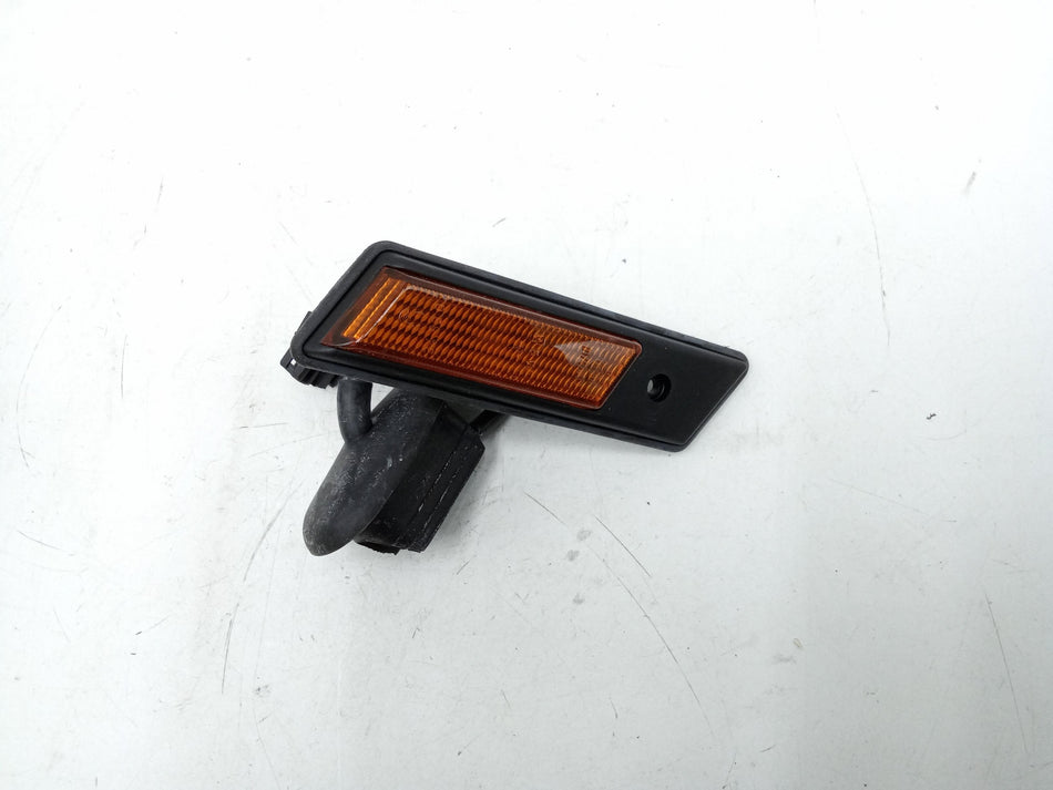 Freccia DX parafango BMW Serie 3 E36 Berlina