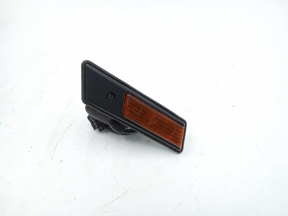 Freccia SX parafango BMW Serie 3 E36 Berlina