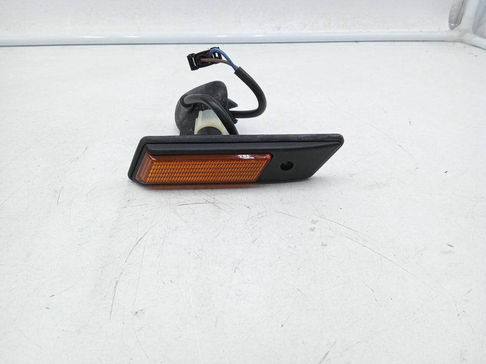 Freccia DX parafango BMW Serie 3 E36 Berlina