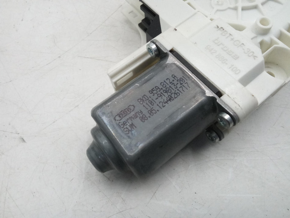 Motorino Alzavetro posteriore destra AUDI A4 Avant (8K5) (08>15)