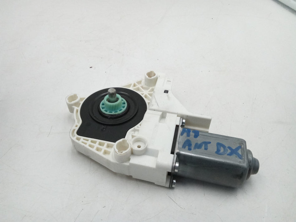 Motorino Alzavetro anteriore destra AUDI A1 Serie (8X1) (10>14)