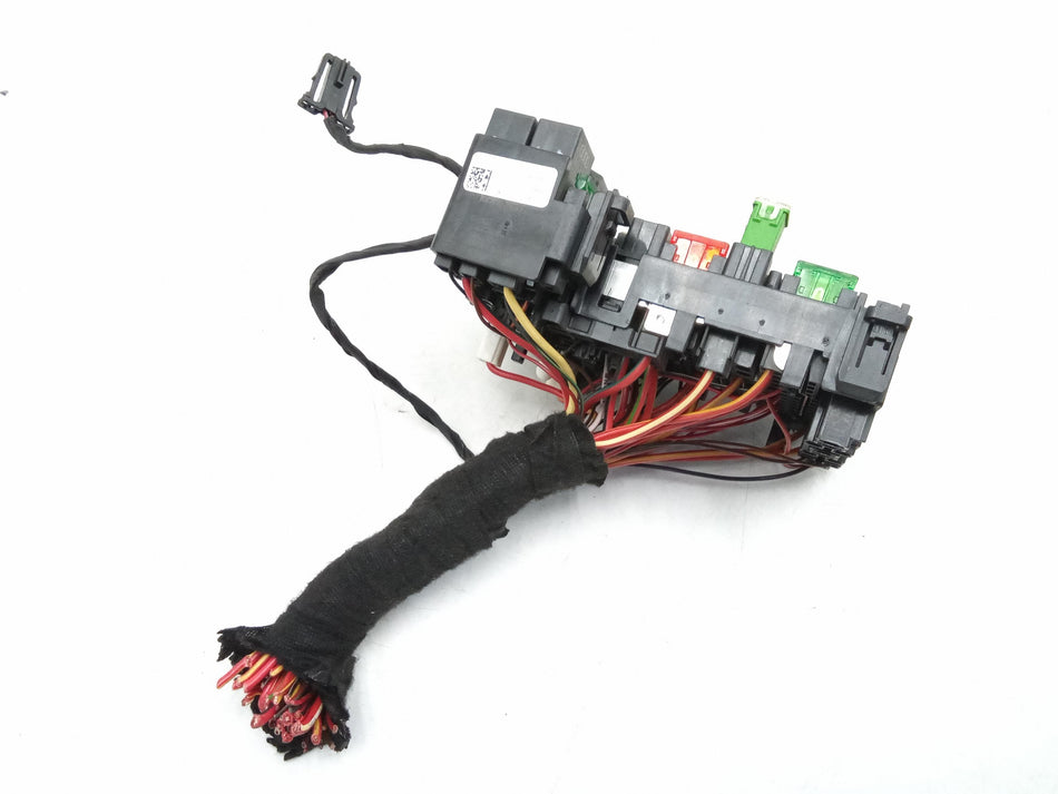 box contenitore porta fusibili VOLKSWAGEN Passat Variant B8 (3G5, CB5) (14>)