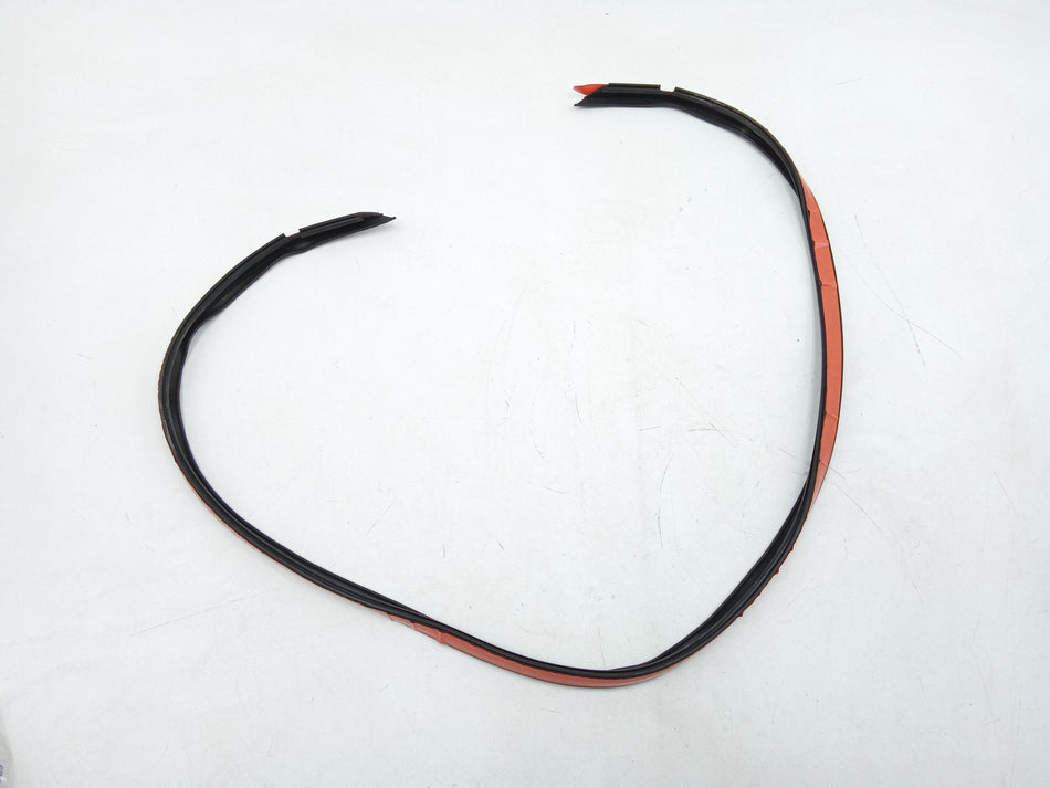 Guarnizione paraurti anteriore VOLVO V40 Serie (12>15)