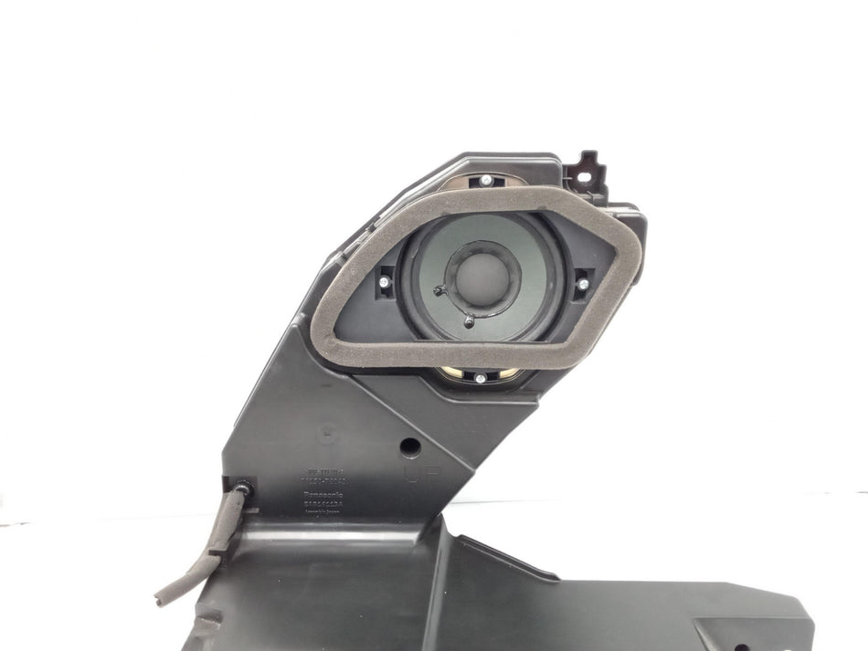 Subwoofer LEXUS UX Serie (19>)
