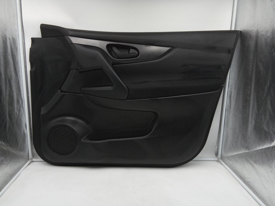 Pannello anteriore destro NISSAN Qashqai Serie