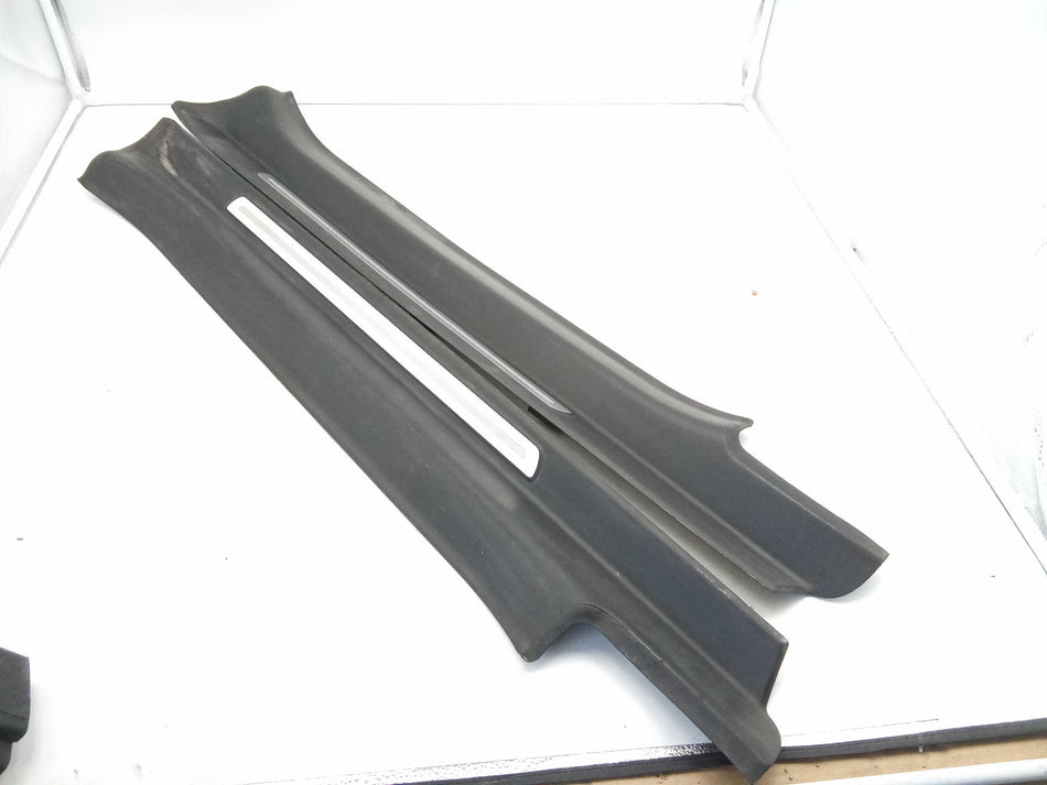 Coppia battitacco anteriori DX e SX AUDI TT Serie (8J3) (06>14)
