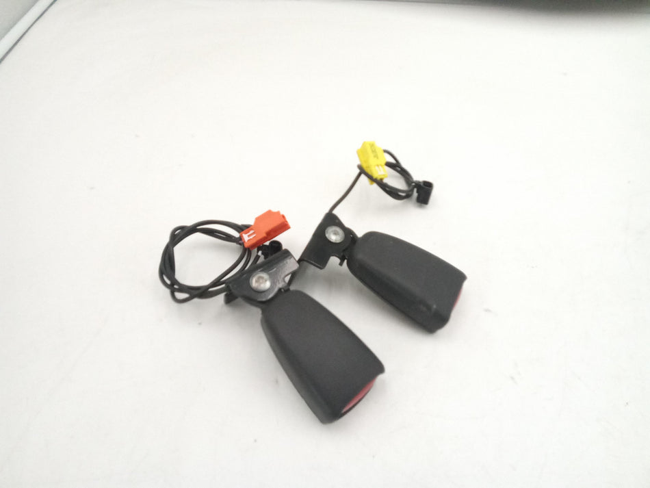 Aggancio cintura di sicurezza posteriore VOLVO C30 1° Serie