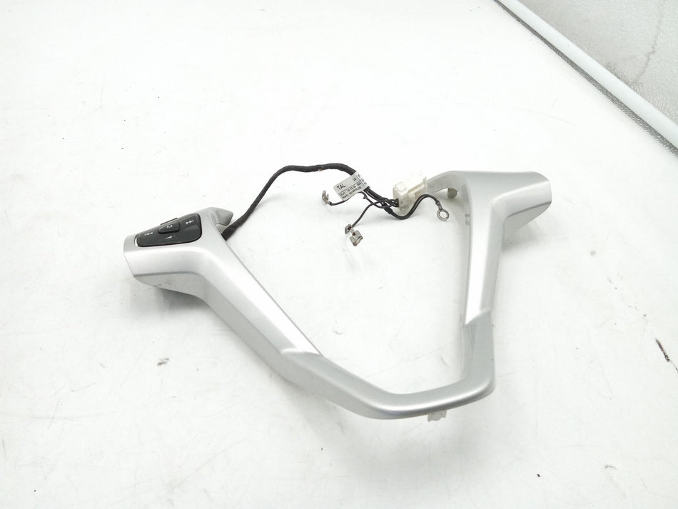 Modanatura cornice volante FORD Fiesta 6° Serie
