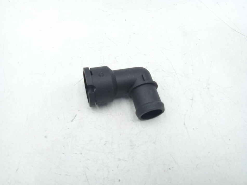 Raccordo tubo acqua VOLKSWAGEN Polo 3° Serie