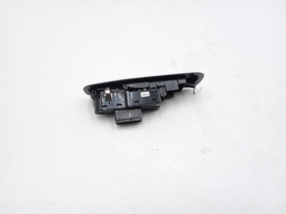 Pulsantiera Anteriore Sinistra PEUGEOT 208 Serie (12>19)
