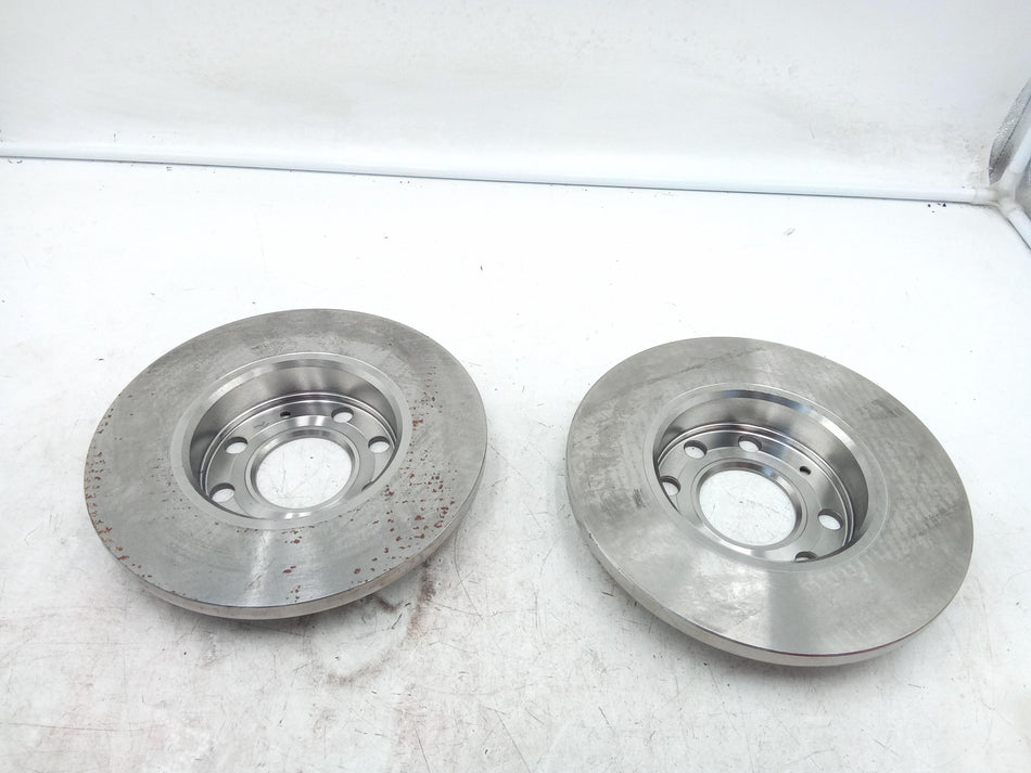 Coppia Dischi Freno Anteriori OPEL Kadett Serie E (84>91)