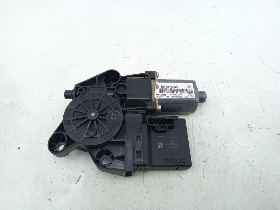 Motorino Alzavetro anteriore destra RENAULT Megane Serie (08>15)